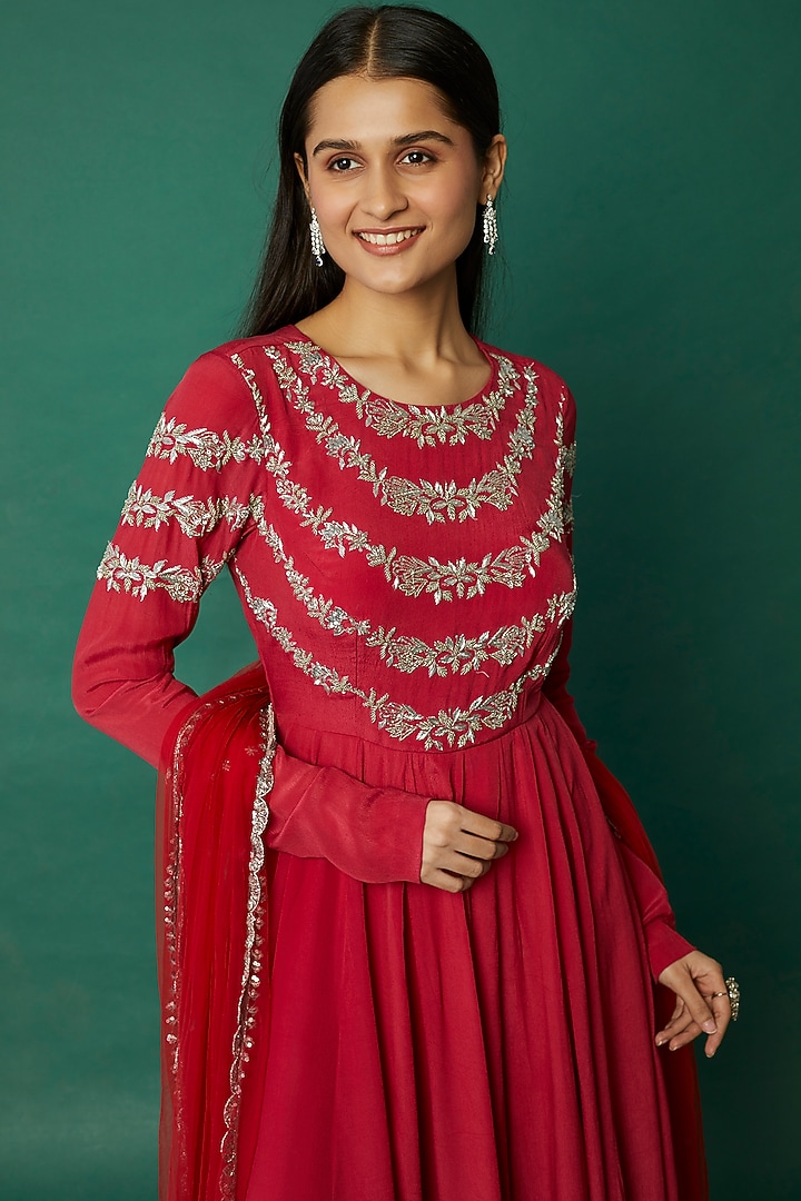 Red Crepe Embroidered Wedding Anarkali Set by Desi Vastra at Pernia's Pop Up Shop