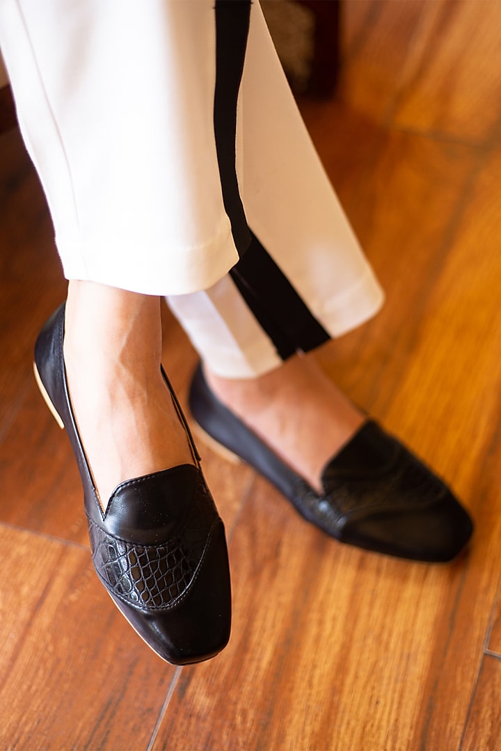 Black Vegan Leather Textured Loafers by Devano