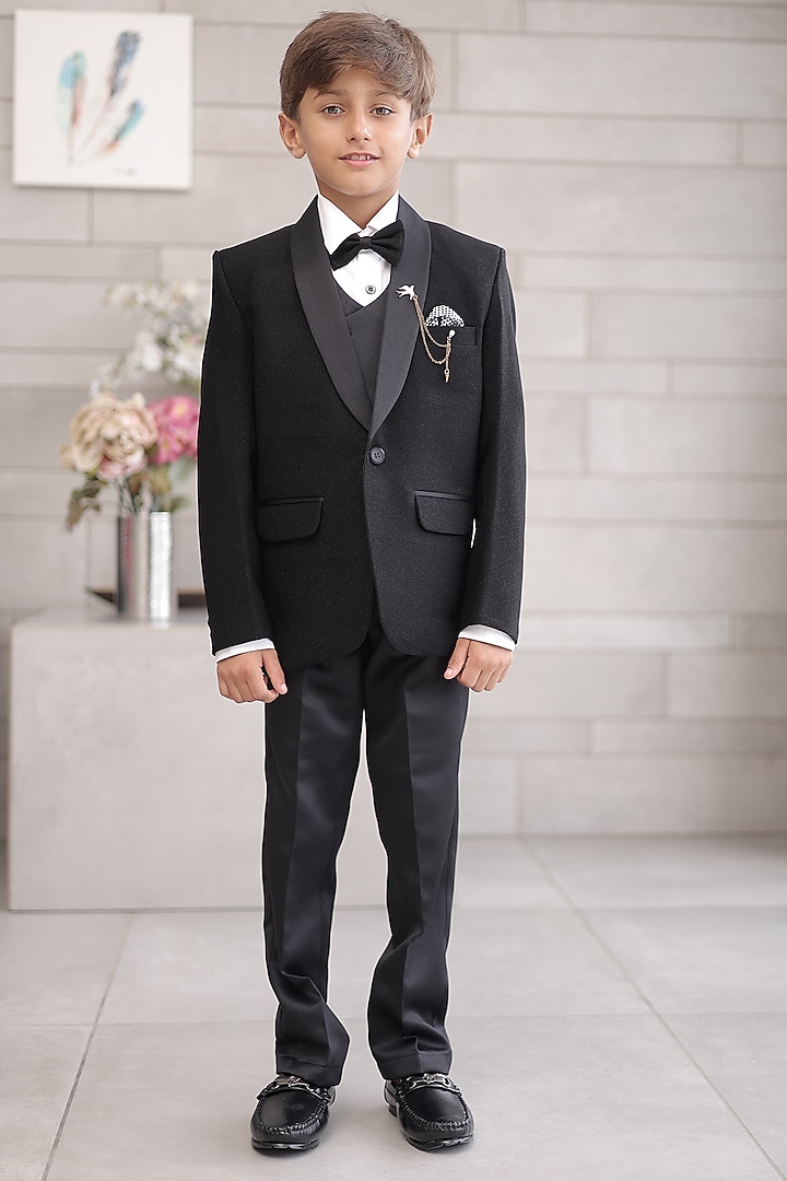 Black Cotton Blend Tuxedo Set For Boys by Devils N Angels