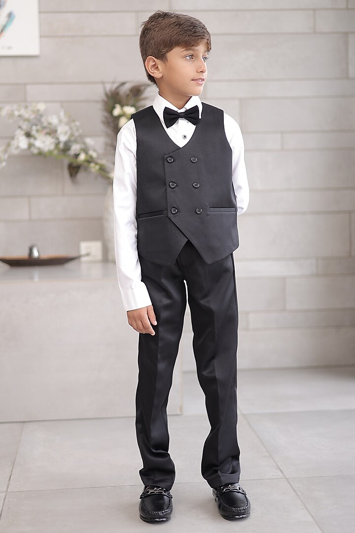 Black Cotton Blend Tuxedo Set For Boys by Devils N Angels at Pernia's Pop Up Shop
