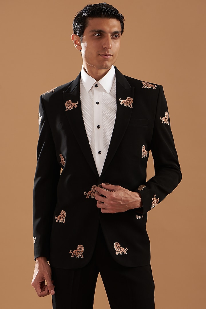 Black Italian Crepe Embroidered Suit Set by Dev Kumar at Pernia's Pop Up Shop
