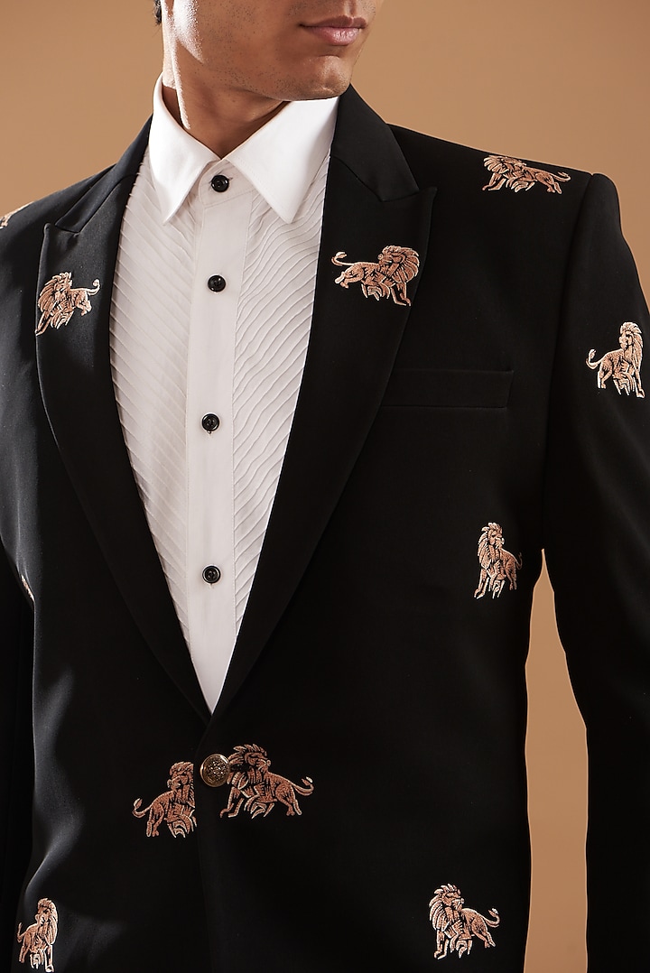 Black Italian Crepe Embroidered Suit Set by Dev Kumar at Pernia's Pop Up Shop