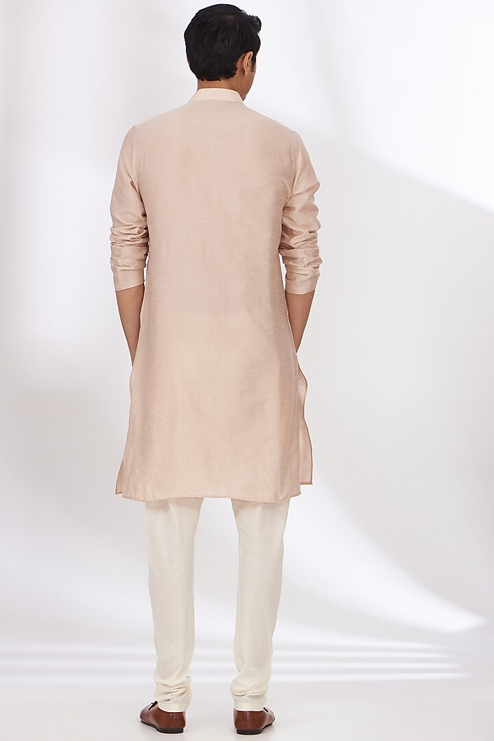 Peach Raw Silk Hand Embroidered Bundi Set by Dev Kumar at Pernia's Pop Up Shop