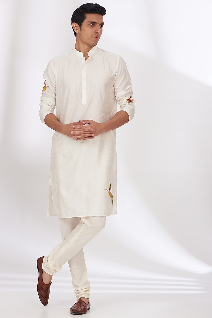 Ivory Raw Silk Embroidered Bundi Set by Dev Kumar at Pernia's Pop Up Shop