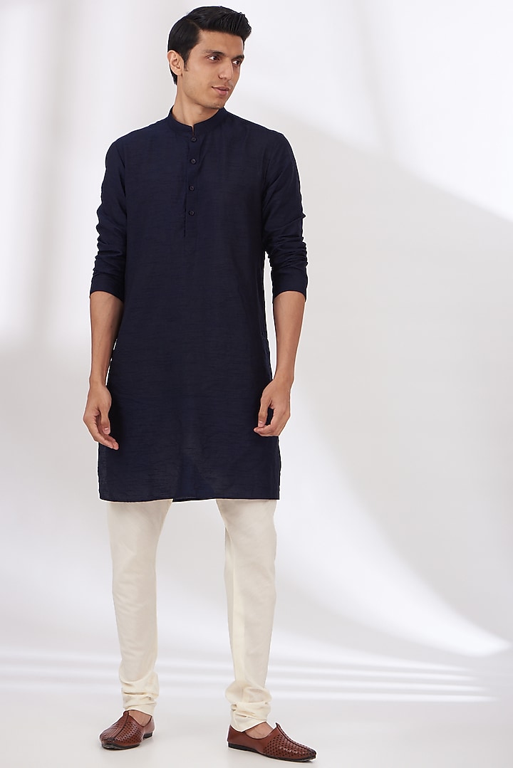 Dark Blue Raw Silk Hand Embroidered Bundi Set by Dev Kumar at Pernia's Pop Up Shop