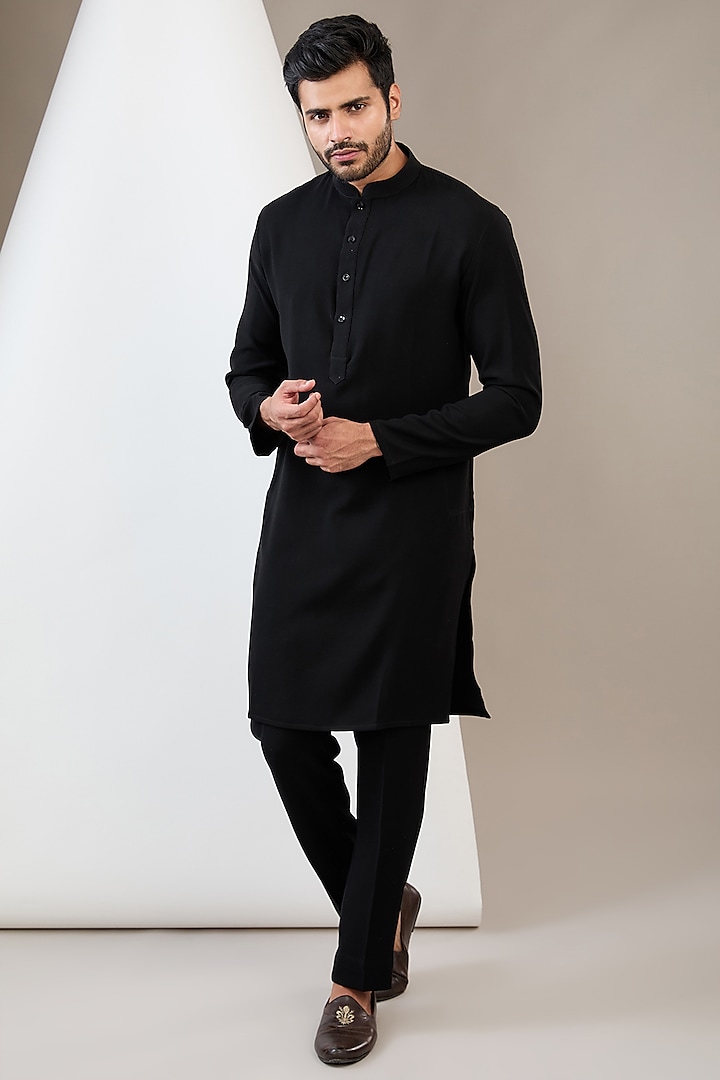 Black Italian Crepe Resham & Sequins Embroidered Bundi Jacket Set by Dev Kumar at Pernia's Pop Up Shop