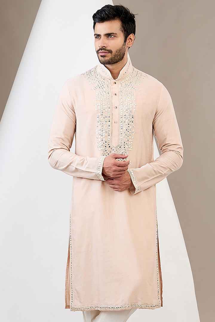 Peach Cotton Silk Mirror Embroidered Kurta Set by Dev Kumar at Pernia's Pop Up Shop