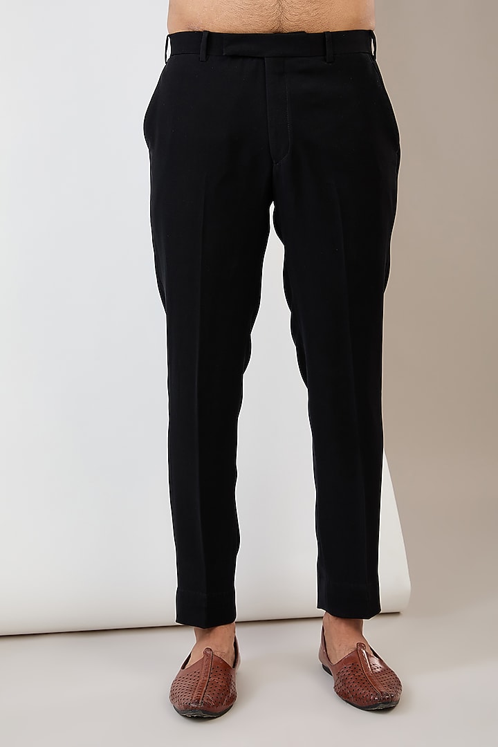 Black Italian Crepe Hand Embroidered Kurta Set by Dev Kumar at Pernia's Pop Up Shop
