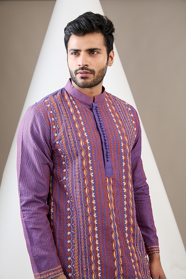 Mauve Cotton Silk Machine Embroidered Kurta Set by Dev Kumar at Pernia's Pop Up Shop