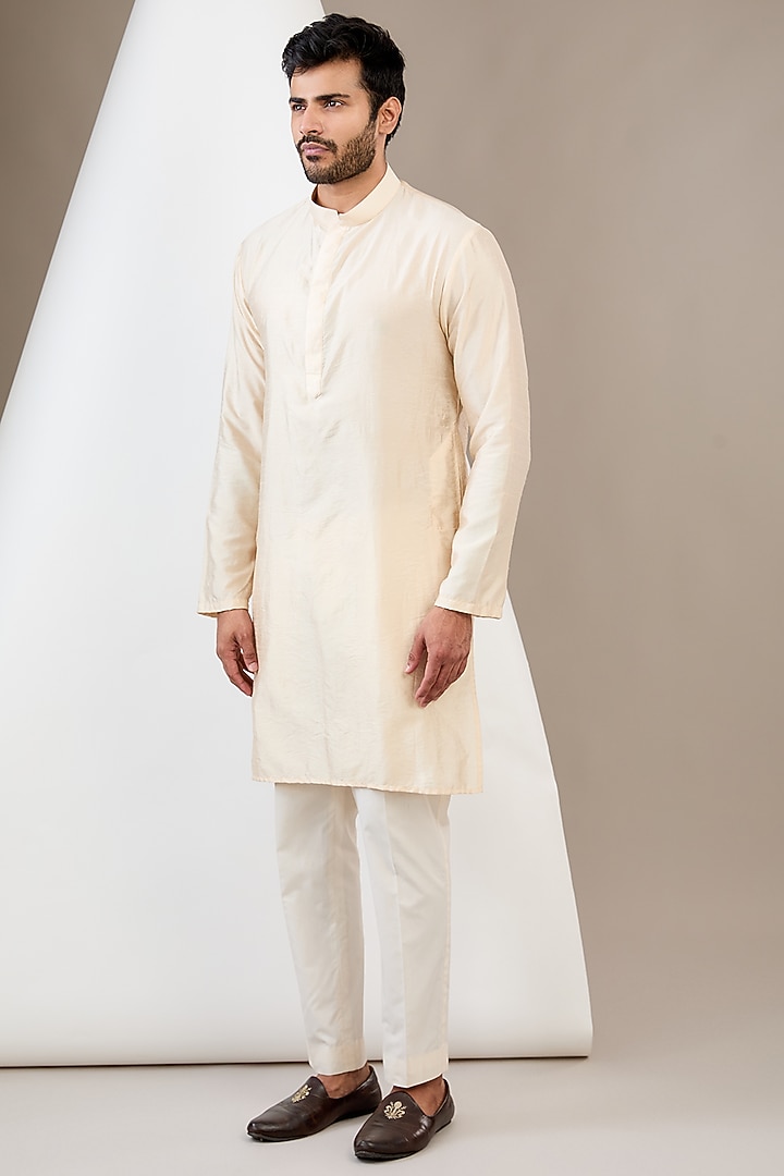 Beige Cotton Silk Resham Embroidered Bundi Jacket Set by Dev Kumar at Pernia's Pop Up Shop