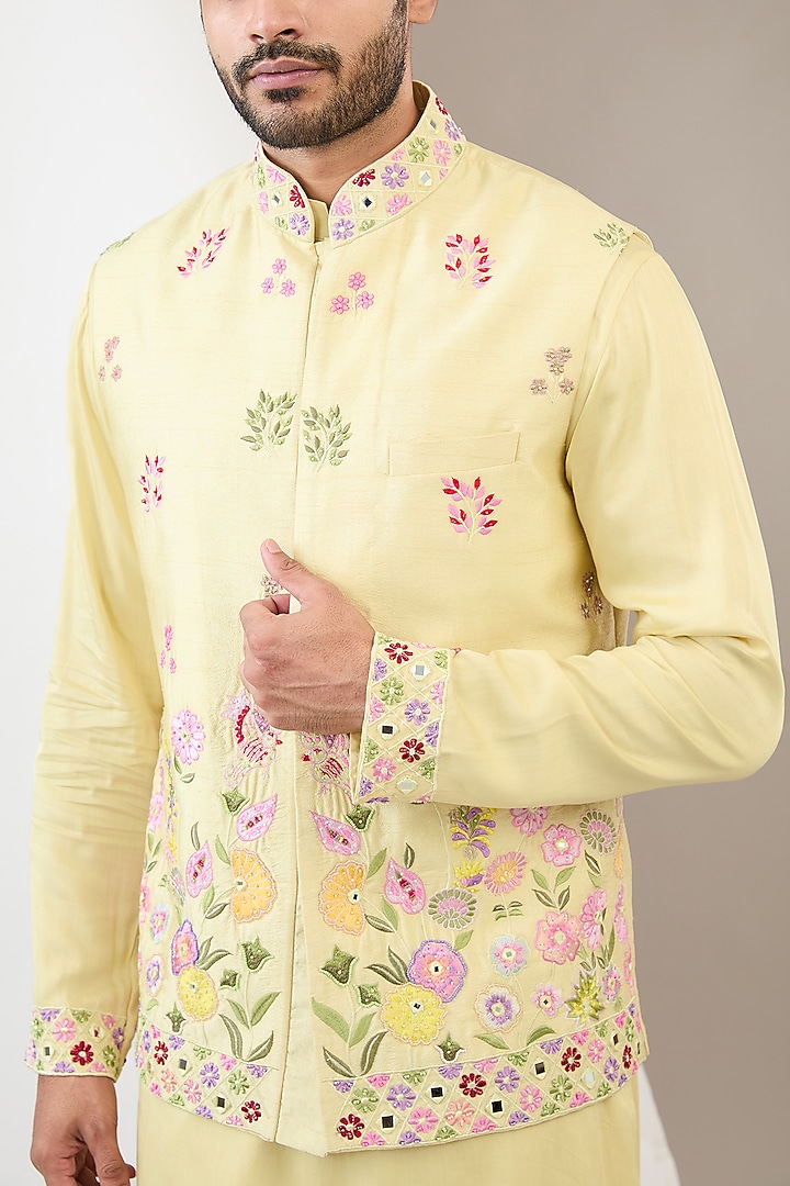 Yellow Cotton Silk Resham Embroidered Bundi Jacket Set by Dev Kumar at Pernia's Pop Up Shop