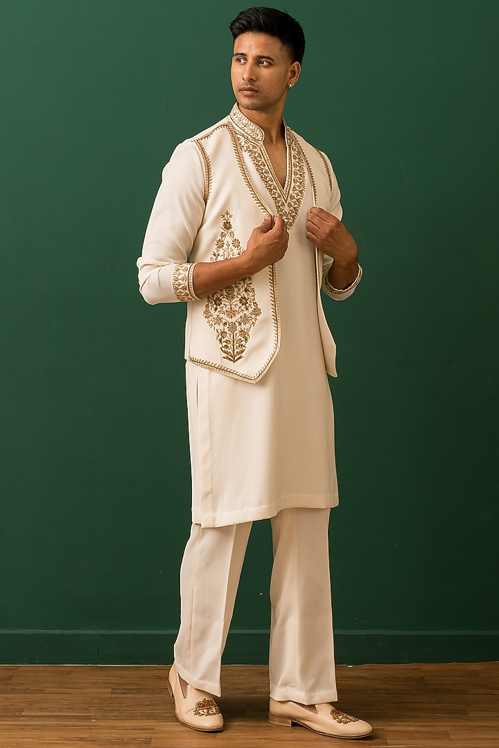 Ivory Italian Crepe Resham Embroidered Jacket Set by Dev Kumar at Pernia's Pop Up Shop