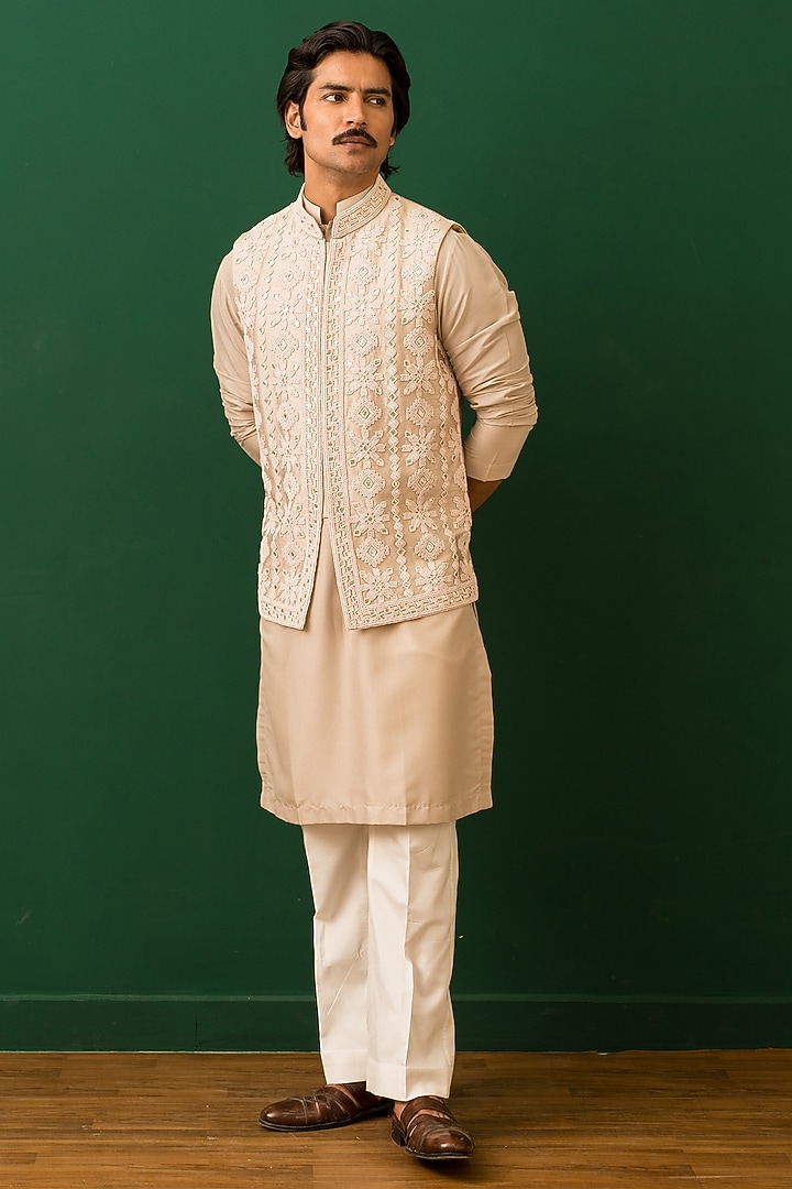 Dust Pink Italian Crepe Hand Embroidered Bundi Jacket Set by Dev Kumar at Pernia's Pop Up Shop