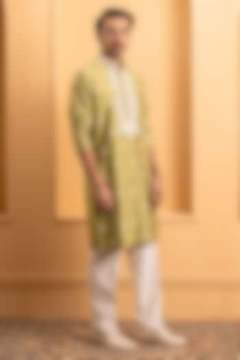 Lush Green Cotton Silk Dori Embroidered Kurta Set by Dev Kumar at Pernia's Pop Up Shop