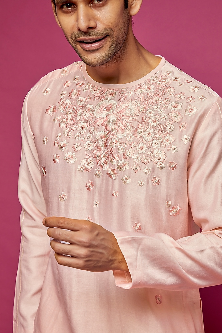 Light Pink Chanderi Silk Kurta by Dev R Nil Men at Pernia's Pop Up Shop
