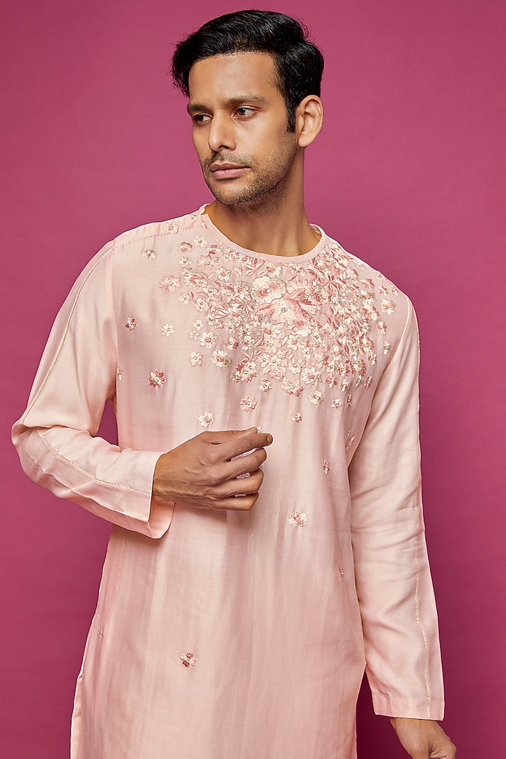 Light Pink Chanderi Silk Kurta by Dev R Nil Men at Pernia's Pop Up Shop