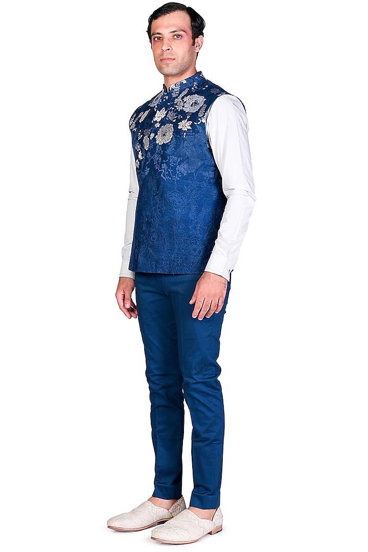 Navy Blue Silk Threadwork Bundi Jacket Set by Dev R Nil Men at Pernia's Pop Up Shop