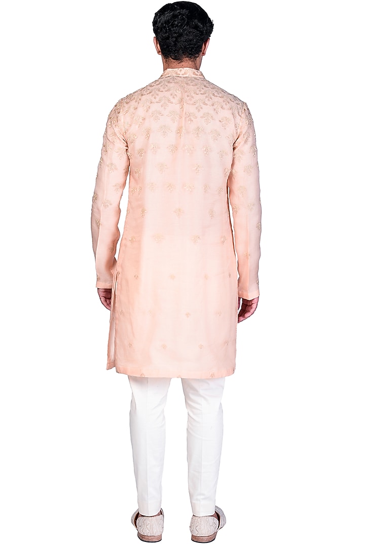 Peach Muslin Applique Work Kurta Set by Dev R Nil Men at Pernia's Pop Up Shop