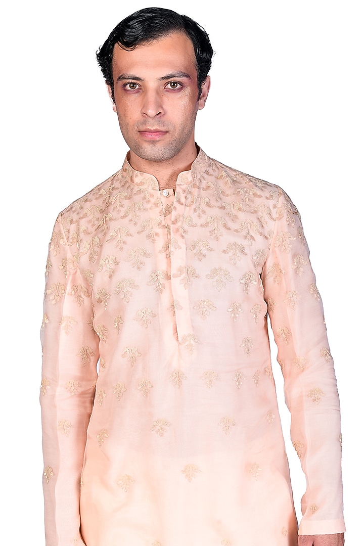 Peach Muslin Applique Work Kurta Set by Dev R Nil Men at Pernia's Pop Up Shop