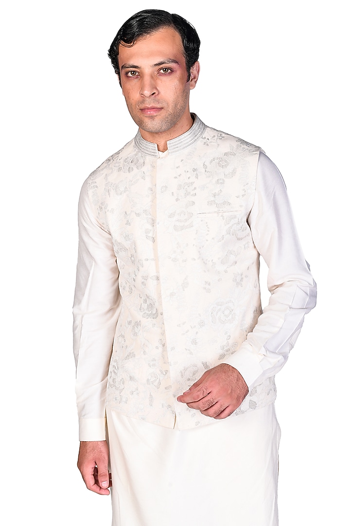 Off White Kurta Set With Embroidered Bundi Jacket by Dev R Nil Men at Pernia's Pop Up Shop