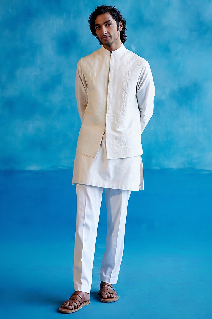 Ivory Tussar Linen Thread Embroidered Bundi Jacket Set by Devnaagri Men