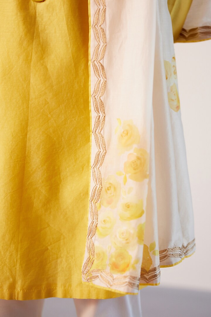 Ivory Silk Chanderi Hand Painted & Embroidered Stole by Devnaagri Men at Pernia's Pop Up Shop