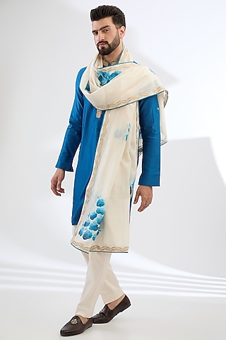 Ivory & Blue Silk Chanderi Hand Painted Stole by Devnaagri Men