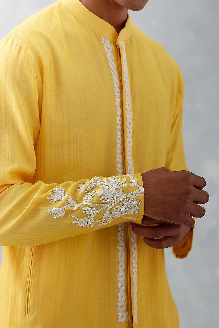 Mango Yellow Woven Chanderi Floral Thread Embroidered Kurta Set by Devnaagri Men at Pernia's Pop Up Shop