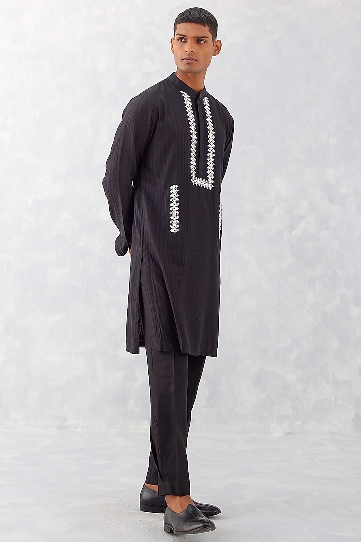 Black Woven Chanderi Embroidered Kurta Set by Devnaagri Men at Pernia's Pop Up Shop