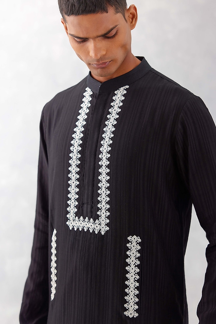 Black Woven Chanderi Embroidered Kurta Set by Devnaagri Men at Pernia's Pop Up Shop