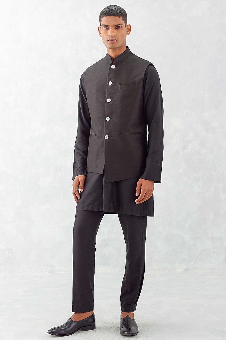 Black Linen Satin Bundi Jacket With Kurta Set by Devnaagri Men