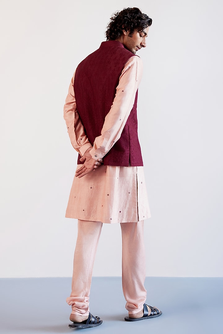 Maroon Linen Satin Embroidered Bundi Jacket Set by Devnaagri Men at Pernia's Pop Up Shop