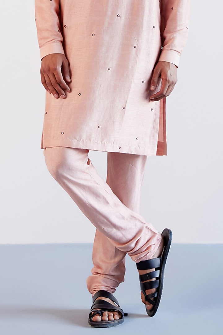 Maroon Linen Satin Embroidered Bundi Jacket Set by Devnaagri Men at Pernia's Pop Up Shop