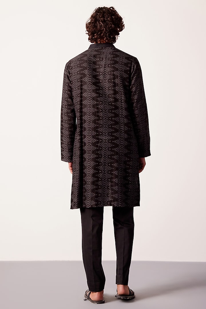 Black Silk Chanderi & Cotton Silk Blend Printed Kurta Set by Devnaagri Men at Pernia's Pop Up Shop