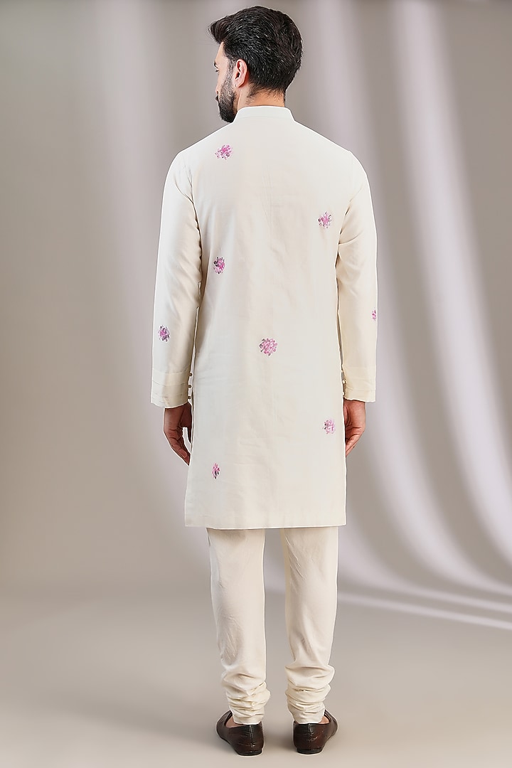 Ivory Silk Chanderi & Cotton Hand Painted Kurta Set by Devnaagri Men at Pernia's Pop Up Shop