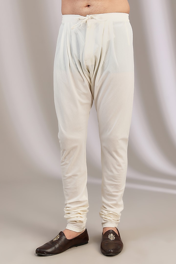 Ivory Silk Chanderi & Cotton Hand Painted Kurta Set by Devnaagri Men at Pernia's Pop Up Shop