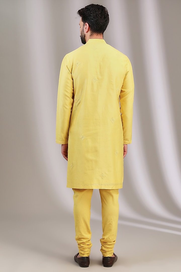 Yellow Silk Chanderi & Cotton Embroidered Kurta Set by Devnaagri Men at Pernia's Pop Up Shop