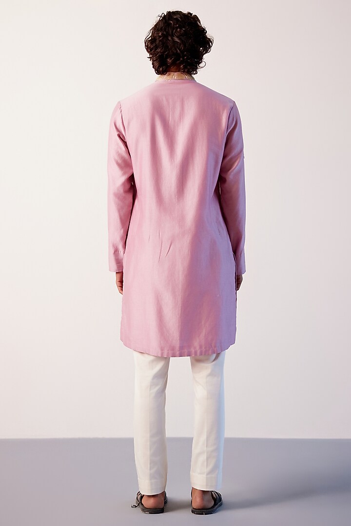 Lilac Silk Chanderi Embroidered Kurta Set by Devnaagri Men at Pernia's Pop Up Shop