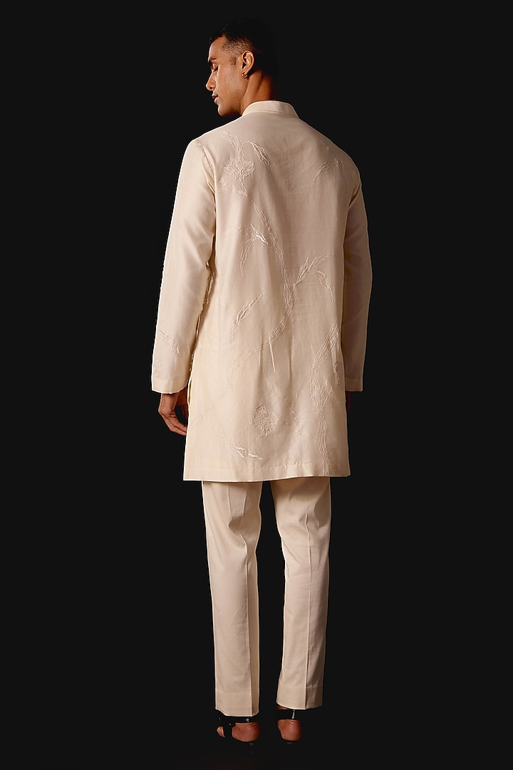 Ivory Silk Chanderi Resham Embroidered Kurta Set by Devnaagri Men at Pernia's Pop Up Shop