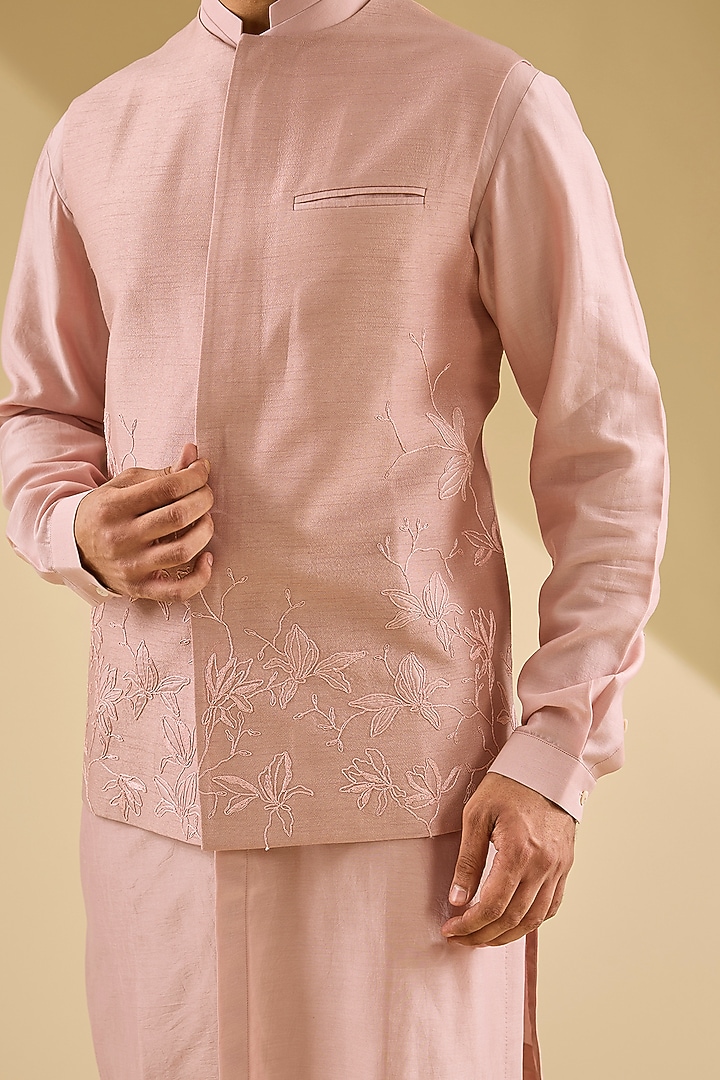 Rose-Colored Silk Chanderi & Cotton Lycra Embroidered Bundi Jacket Set by Devnaagri Men at Pernia's Pop Up Shop