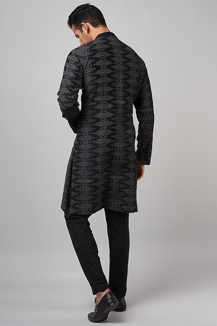 Black Cotton Silk Blend Printed & Embroidered Kurta Set by Devnaagri Men at Pernia's Pop Up Shop