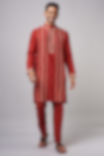 Red Chanderi Embroidered Kurta Set by Devnaagri Men