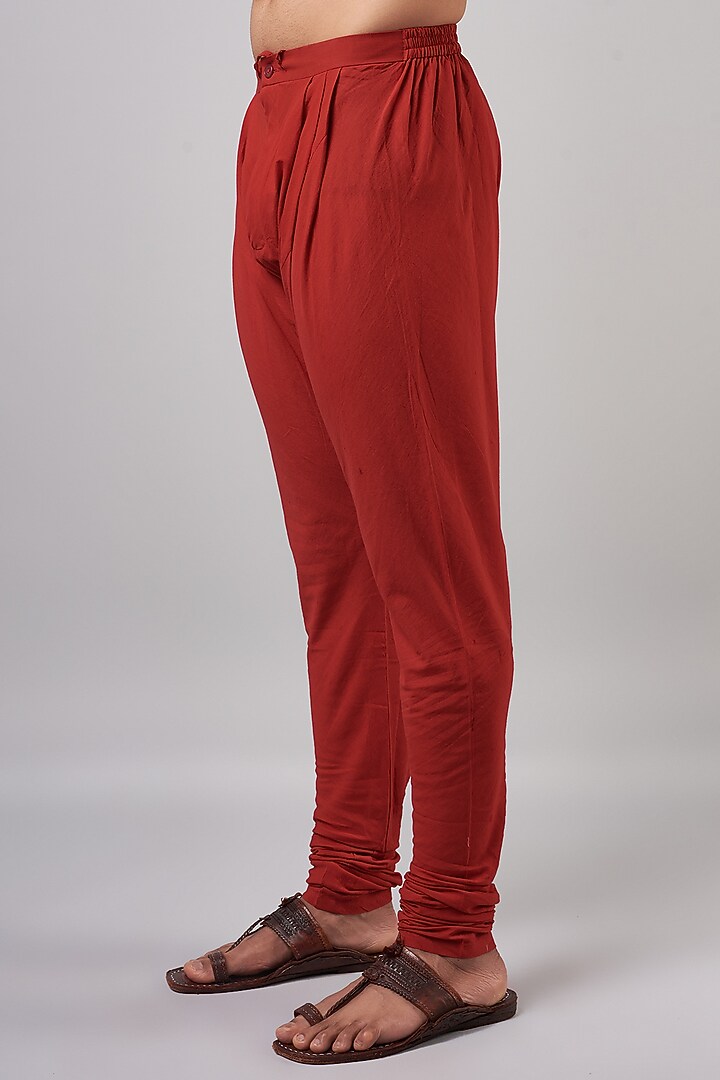 Red Chanderi Embroidered Kurta Set by Devnaagri Men at Pernia's Pop Up Shop