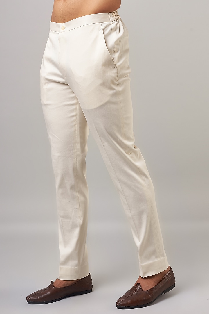 Ivory Chanderi Embroidered Kurta Set by Devnaagri Men at Pernia's Pop Up Shop