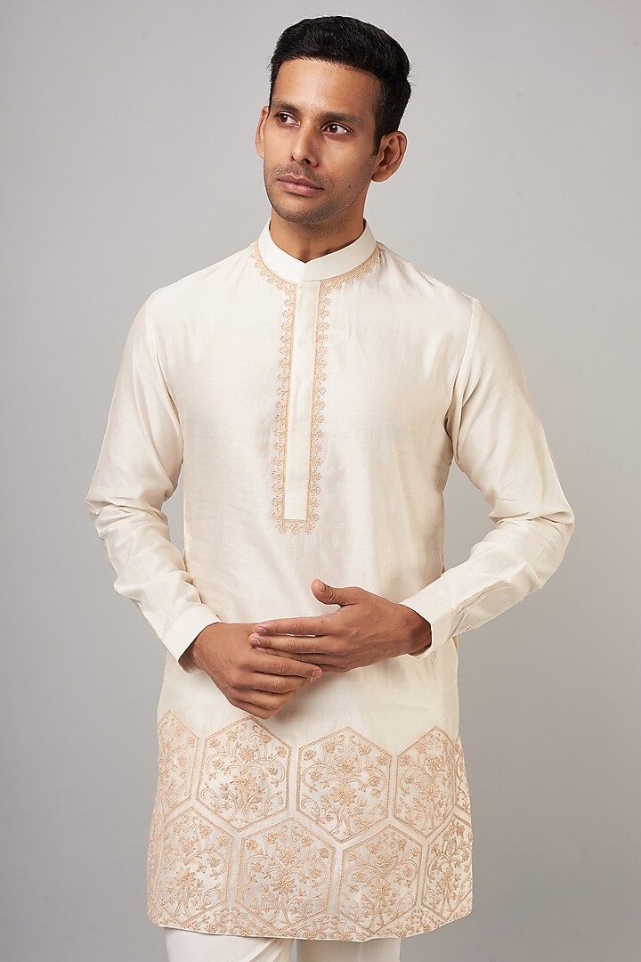 Ivory Chanderi Embroidered Kurta Set by Devnaagri Men at Pernia's Pop Up Shop