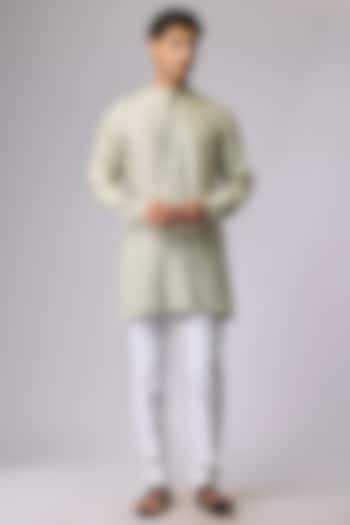 Cream Silk Kurta Set by Devnaagri Men at Pernia's Pop Up Shop
