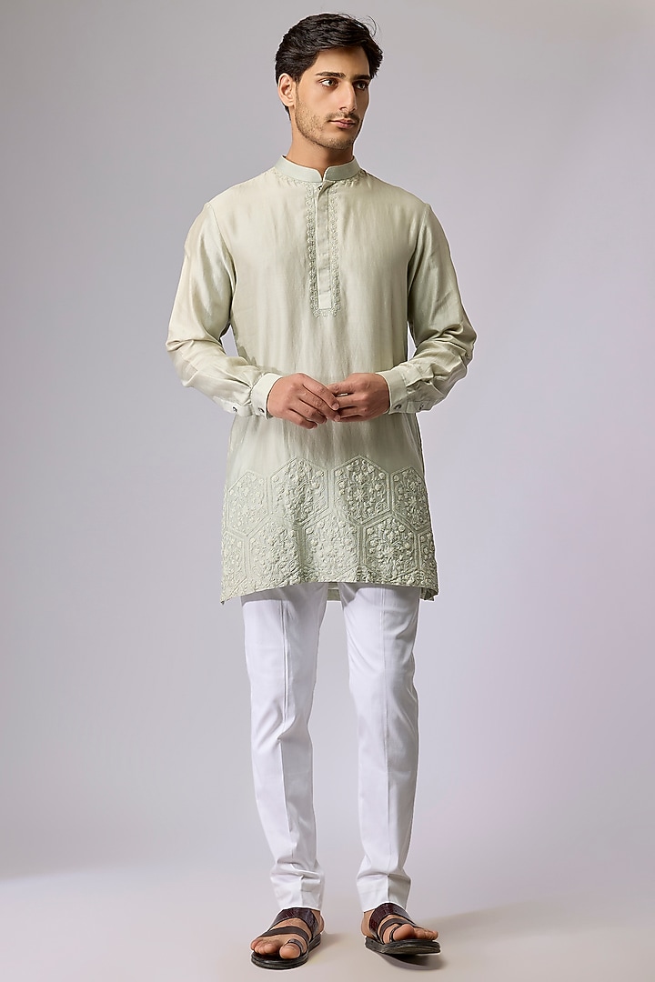 Cream Silk Kurta Set by Devnaagri Men at Pernia's Pop Up Shop