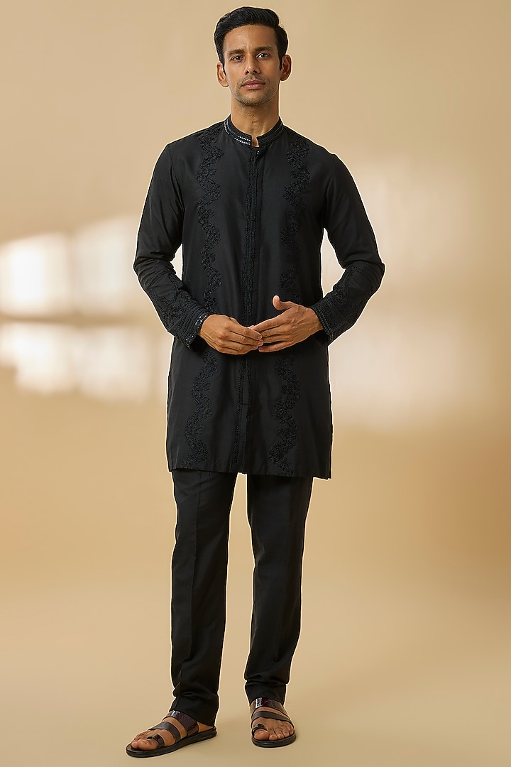 Black Chanderi Silk Kurta Set by Devnaagri Men at Pernia's Pop Up Shop