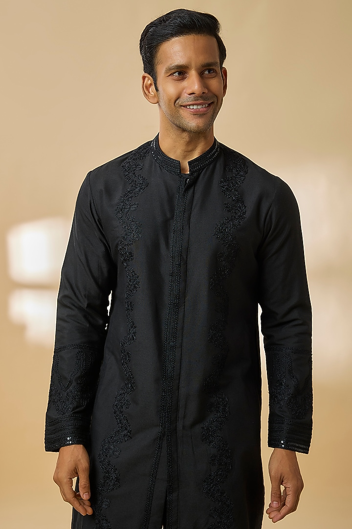 Black Chanderi Silk Kurta Set by Devnaagri Men at Pernia's Pop Up Shop
