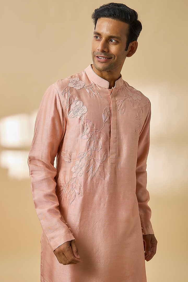 Blush Pink Chanderi Silk Kurta Set by Devnaagri Men at Pernia's Pop Up Shop